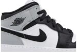 Air Jordan 1 Mid Older Kids' Shoes - Image 5