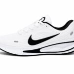 Nike Journey Run Men's Road Running Shoes