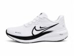 Nike Air Alpha Zoom Runner in white and black.