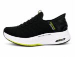 Skechers Distance Walker shoes in Black